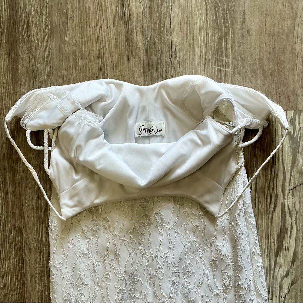 Vintage 1990s White Lace Overlay Bodycon Formal Dress Side Cut-Outs Scoop Back - Picture 13 of 14